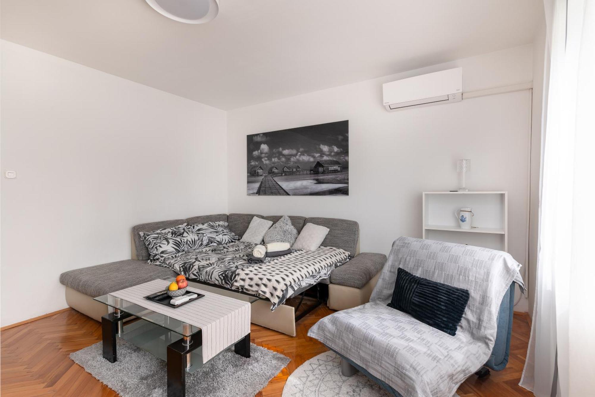 פאז'אנה Apartman Milijana מראה חיצוני תמונה