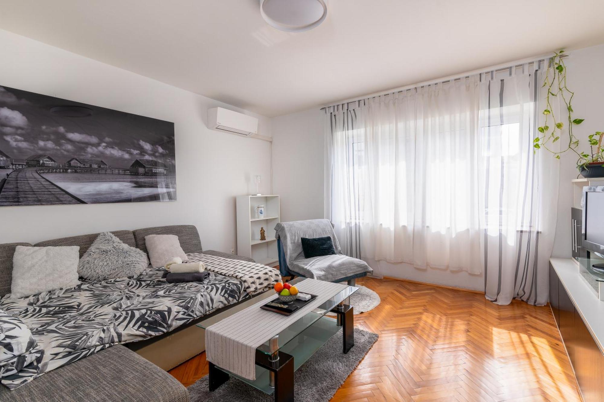 פאז'אנה Apartman Milijana מראה חיצוני תמונה